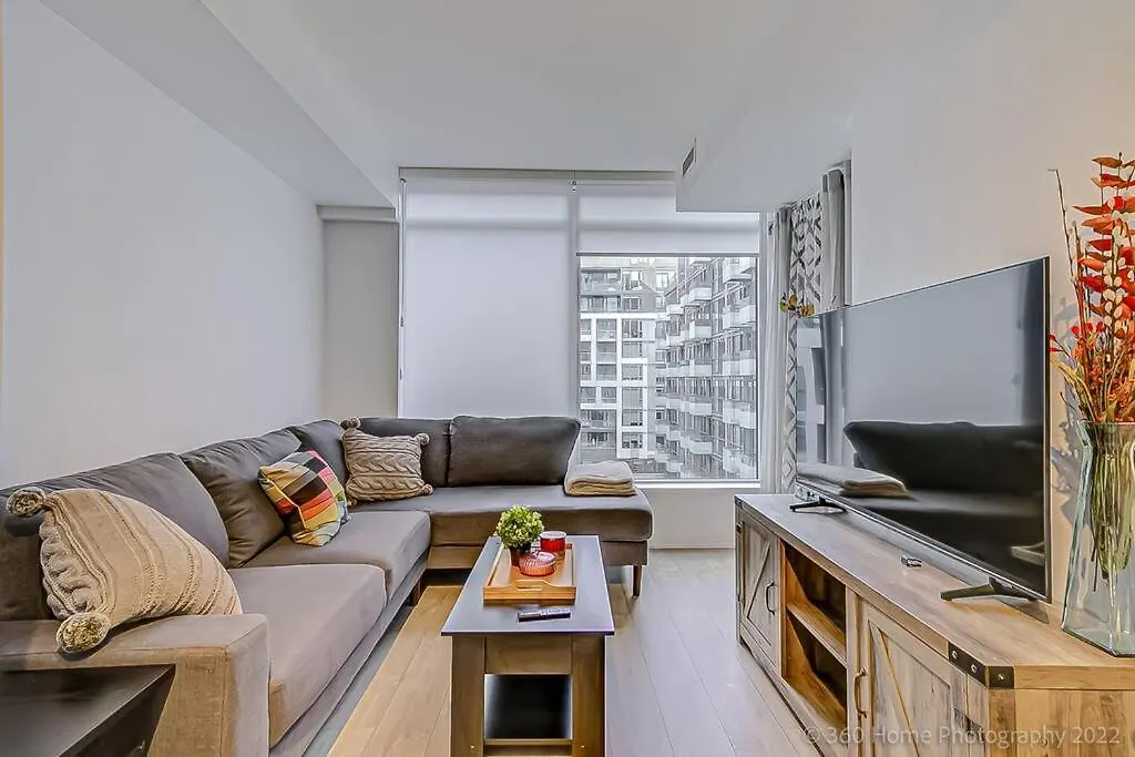 Minto - Modern Suite In King West Neighborhood contacts